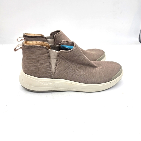 Bzees Tempo Boots | Tan Taupe | Women’s Size 7.5 | Comfortable & Lightweight - Picture 1 of 9